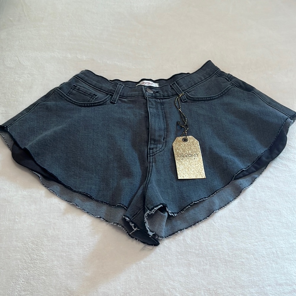 NWT Vibrant MIU Denim Shorts Size L